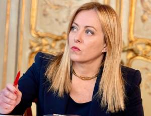 Ritorno in Libia dopo la cacciata. Meloni in visita per fare partire il Piano Mattei